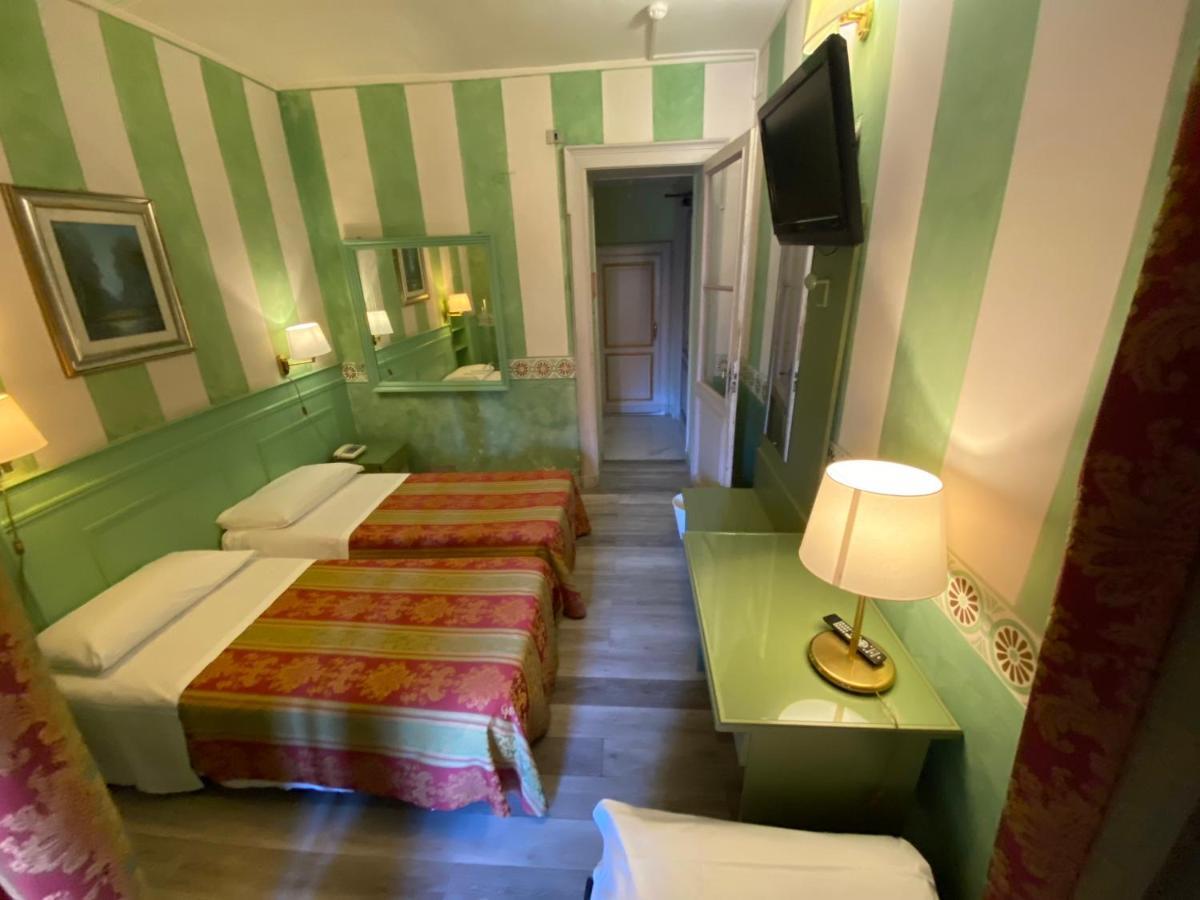 Artua'&solferino 3* Turin